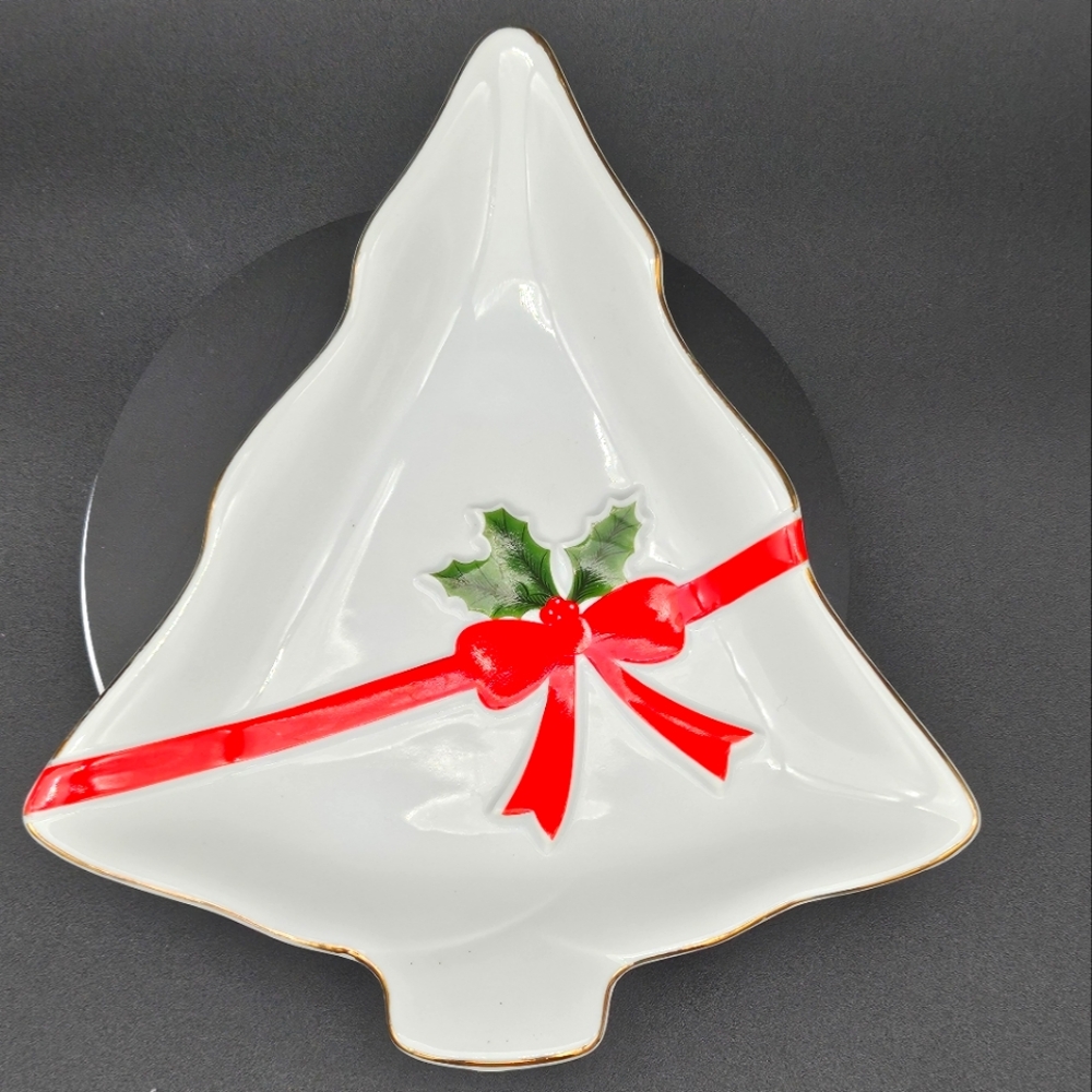 Vtg Ceramic Christmas Tree Trinket Dish Red Ribbon Holly Gold Trim Mount Clemens